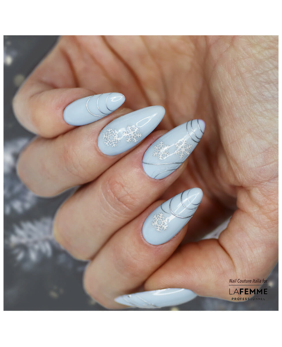 Light Blue Almonds with Silver Swirl Snowflakes Light Blue Almonds with Silver Swirl Snowflakes β Snowflake Nails