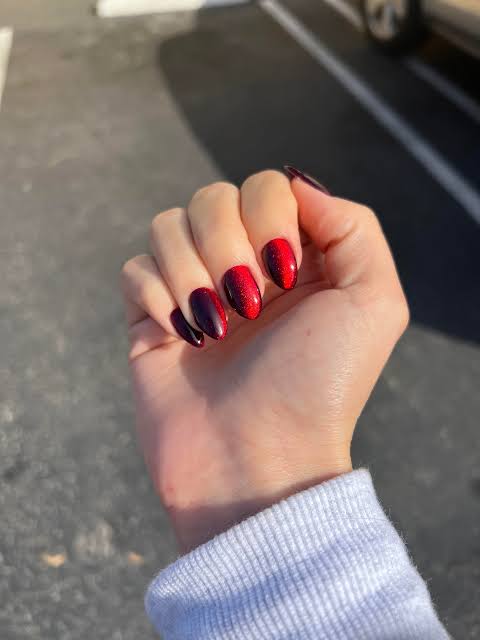 Red to Black Ombre Shimmer Red to Black Ombre Shimmer β Christmas Oval Nails 2026