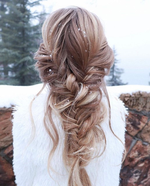 Light Brown With Blonde Highlights Visual Idea — Winter Half Up Half Down Hairstyles