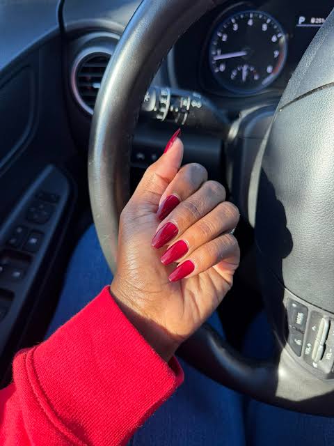 One Hand Close-Up Visual Idea One Hand Close-Up Visual Idea β Winter Nail Colors for Women Over 70