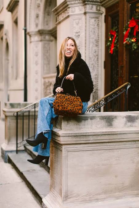 Textured Jacket and Wide-Leg Jeans for a Casual Date Textured Jacket and Wide-Leg Jeans for a Casual Date β Winter Date Night Outfits