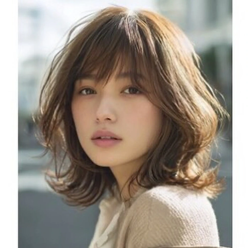 Layered Bob With Blunt Bangs Layered Bob With Blunt Bangs β Winter Layered Haircuts