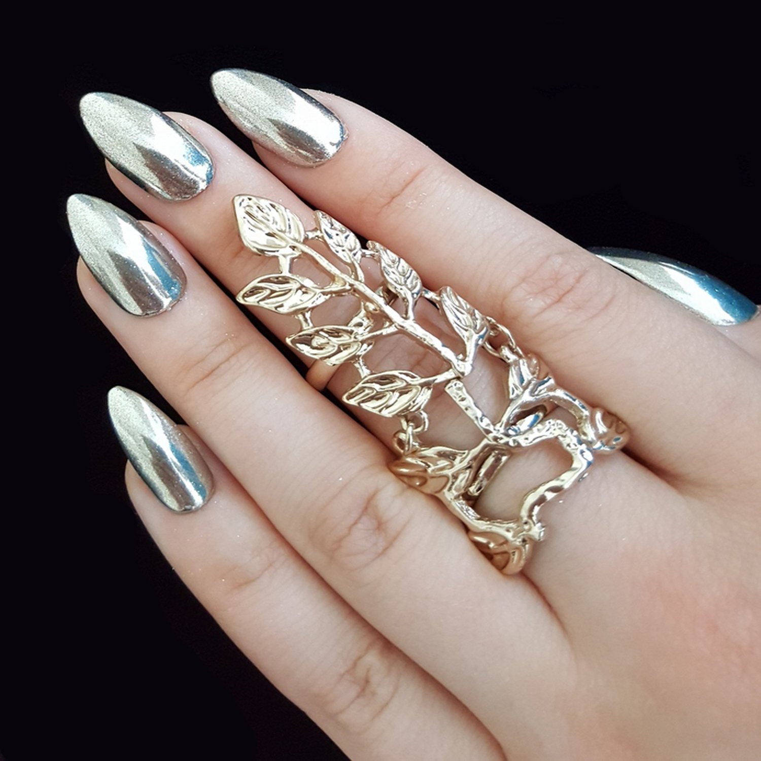 Polished Silver Chrome Almonds with Gold Ring Polished Silver Chrome Almonds with Gold Ring β Silver Chrome Nails