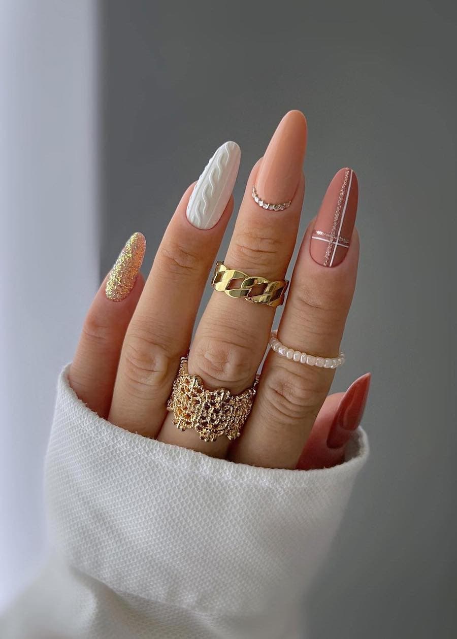 Clean Visual Idea Clean Visual Idea β Long Winter Almond Nails