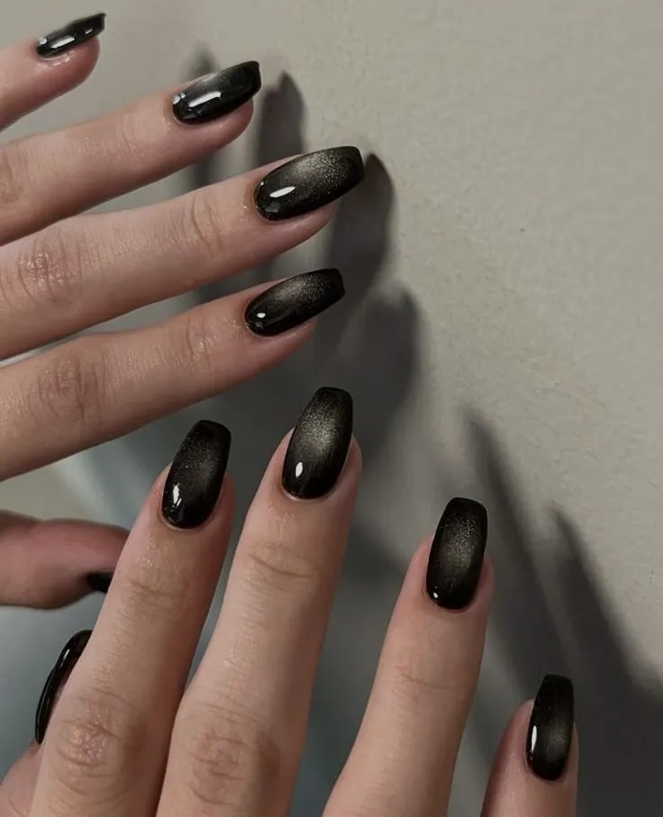 Glossy Black Cat-Eye Coffin Nails — Winter Black Nails