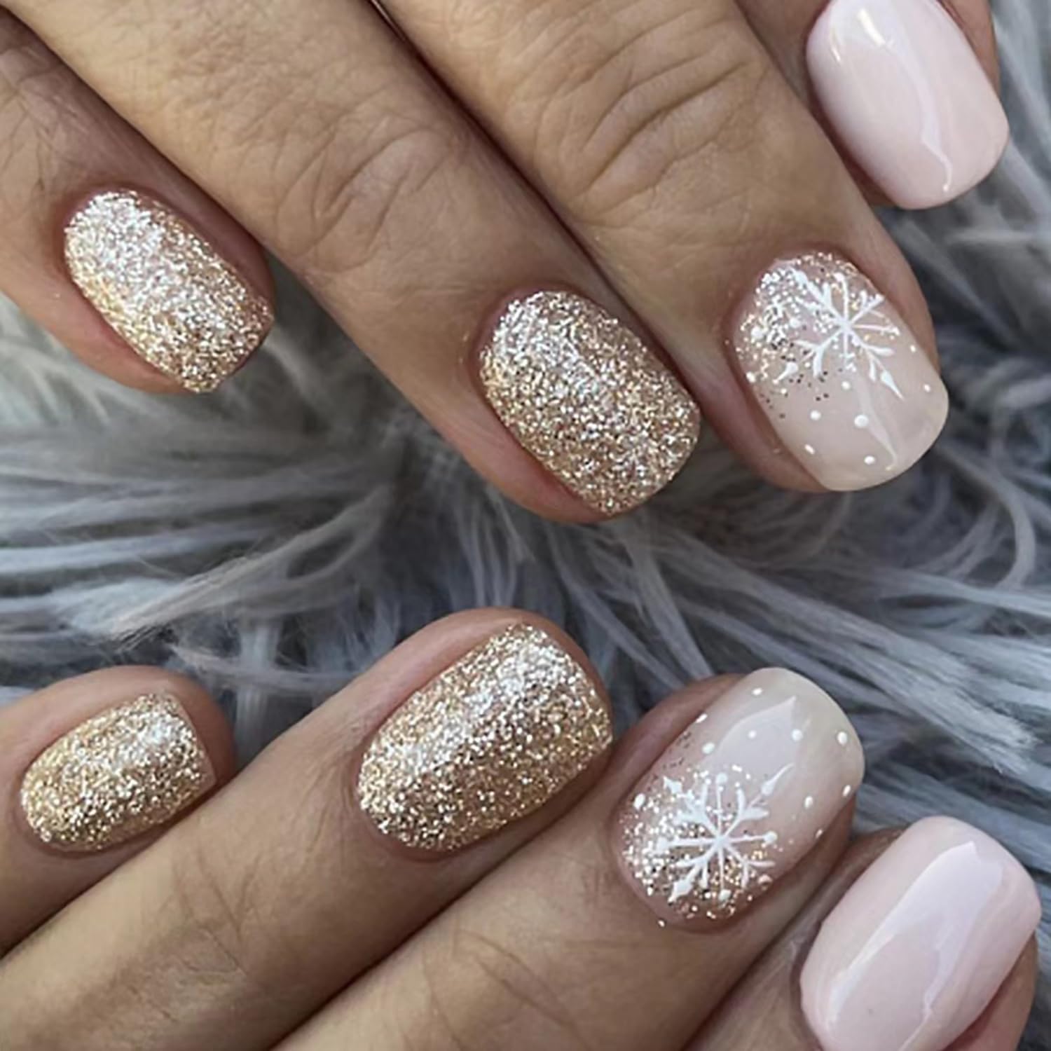 Short Oval Gold Glitter Snowflake Mix Short Oval Gold Glitter Snowflake Mix β Winter Gold Nails