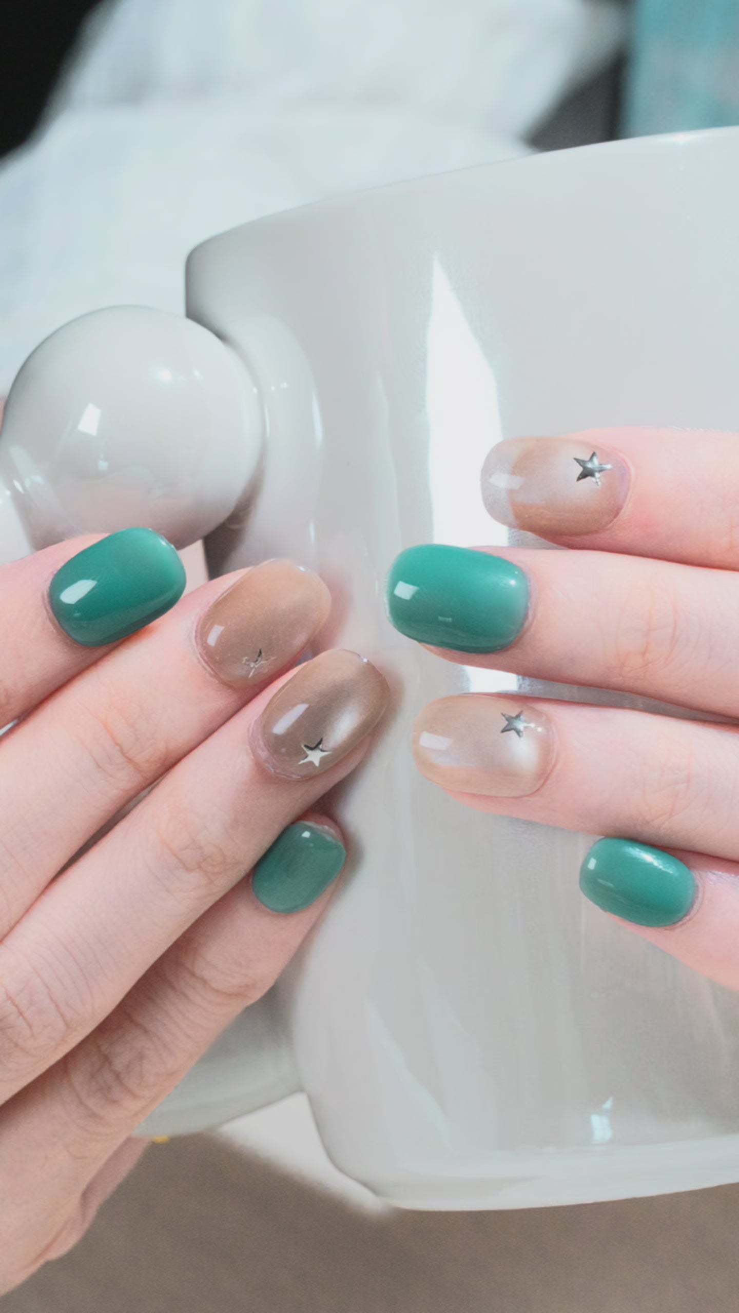 Sheer Beige and Teal with Stars Sheer Beige and Teal with Stars β Short Winter Round Nails