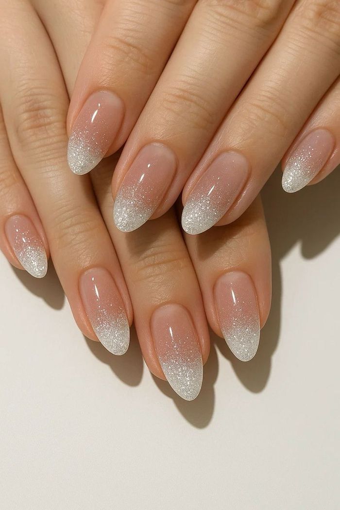Silver Glitter Gradient Almond Nails Silver Glitter Gradient Almond Nails β Winter Wedding Nails