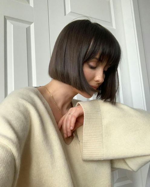 Sleek Dark Brown Bob With Blunt Bangs — Short Winter Haircuts