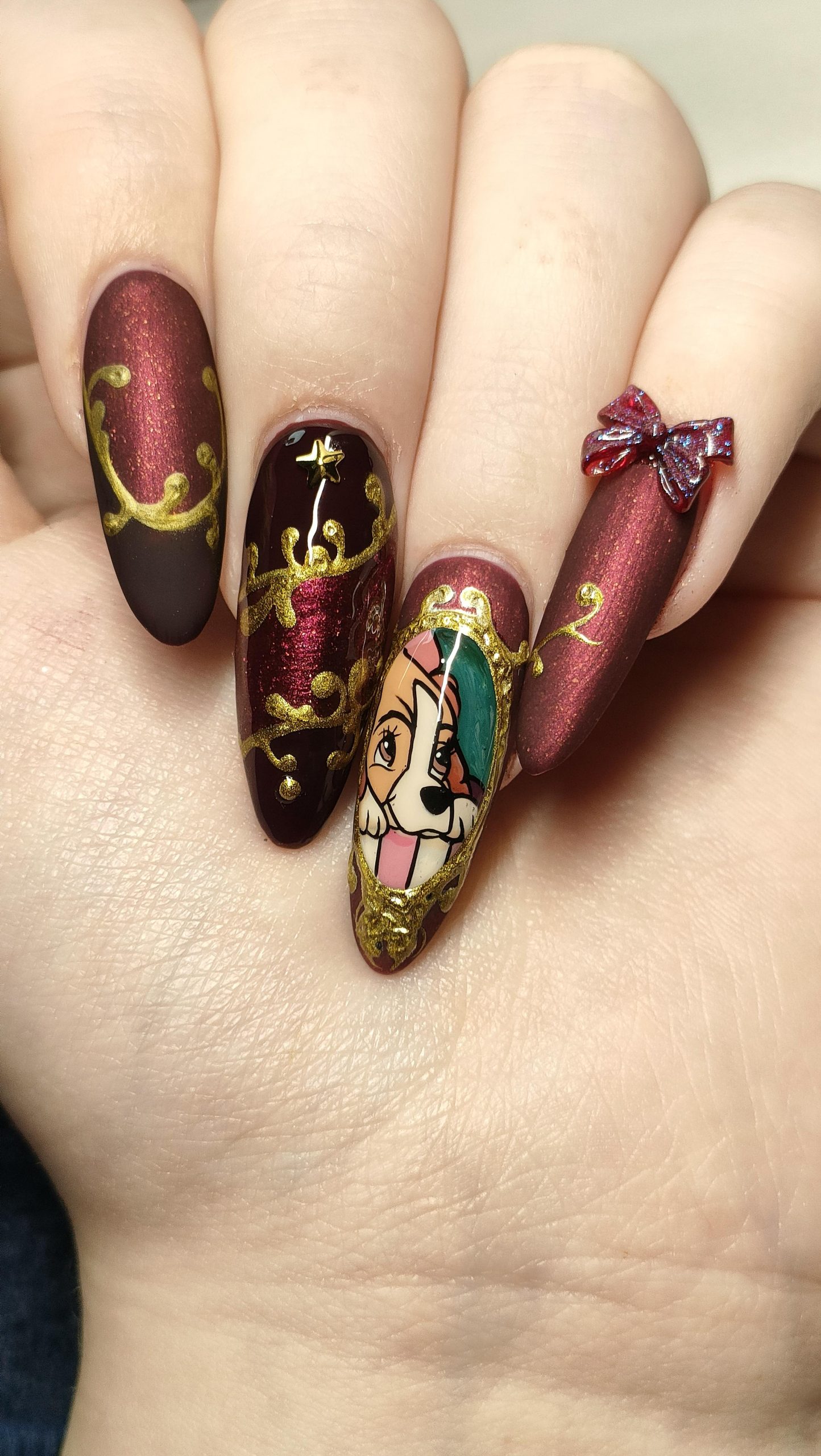 Visual Idea Visual Idea β Disney Christmas Nails 2026