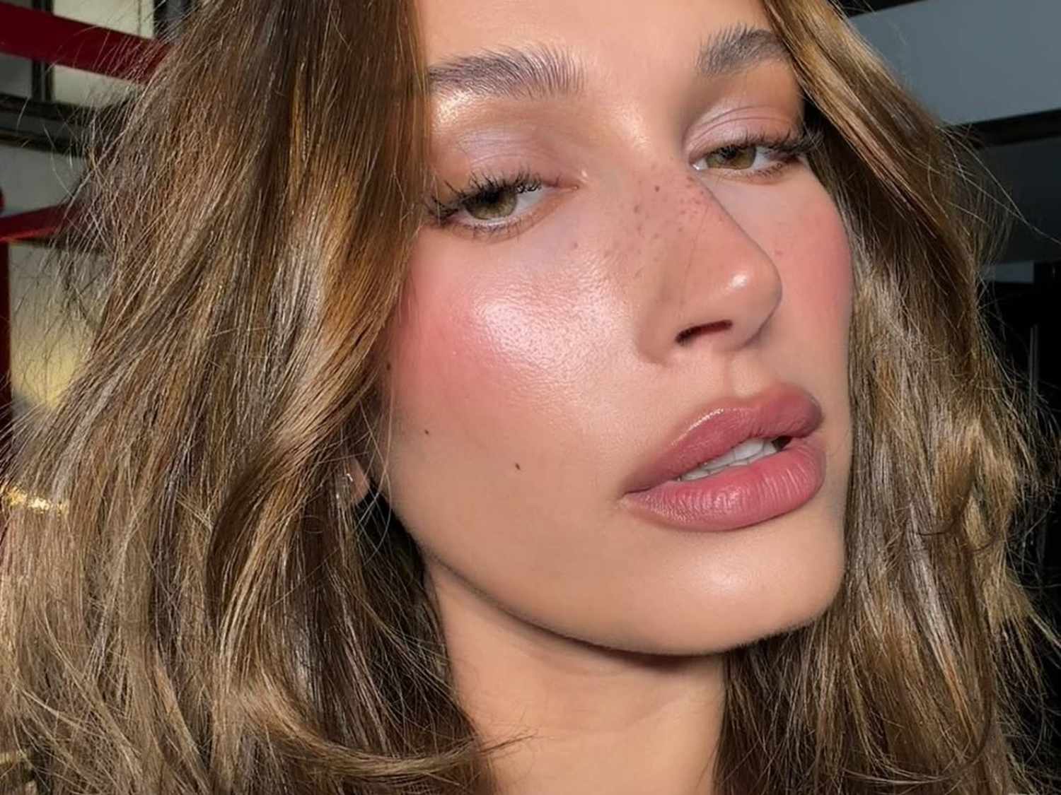 Medium Brown With Blonde Highlights and Curtain Bangs — Winter Hair Colors for Brown Eyes