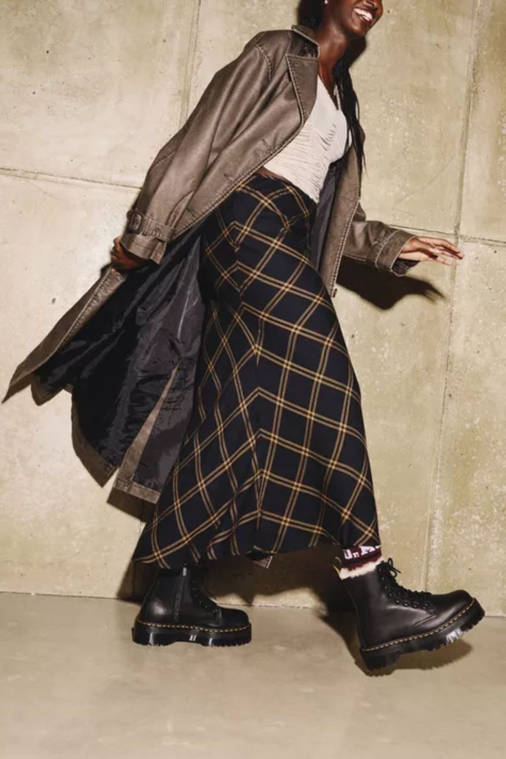 Oversized Brown Trench Coat Over A Plaid Maxi Skirt Oversized Brown Trench Coat Over A Plaid Maxi Skirt β Iceland Winter Outfits