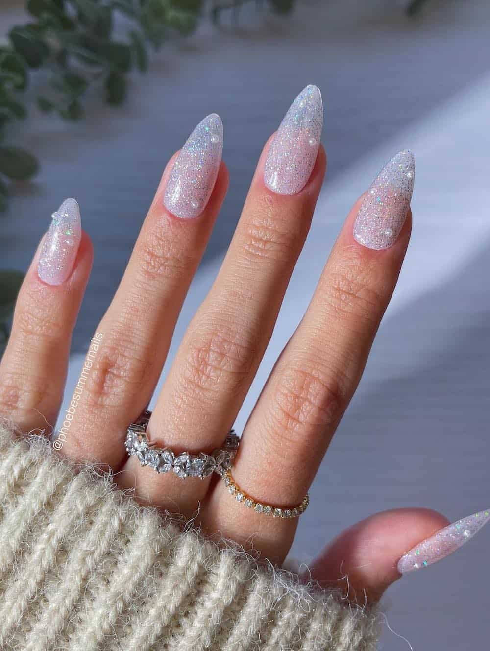 Visual Idea Visual Idea β Winter Almond Nails