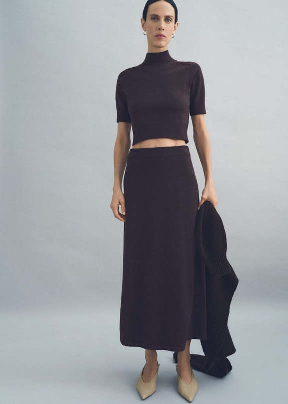 Chocolate Brown Knit Set: Crop Top and Maxi Skirt Chocolate Brown Knit Set: Crop Top and Maxi Skirt β Chocolate Brown Outfits