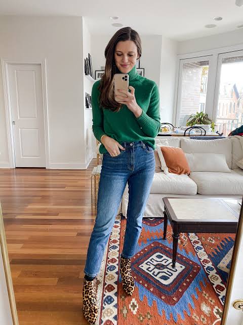 Classic Combination: Green Sweater, Blue Jeans, and Leopard Boots Classic Combination: Green Sweater, Blue Jeans, and Leopard Boots β Ankle Boots Outfits