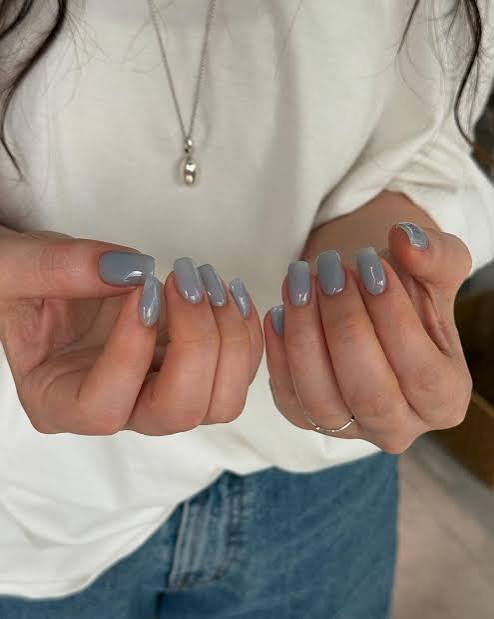 Solid Medium Grey Glossy Solid Medium Grey Glossy β Classy Short Winter Nails