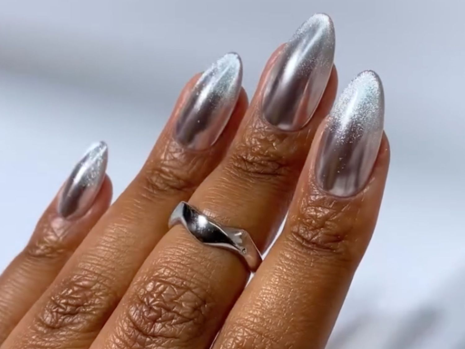 Mirror Silver Chrome Pointed Nails — Winter Acrylic Nail Colors