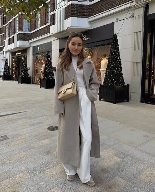 Cozy Grey Oversized Coat with Cream Trousers Cozy Grey Oversized Coat with Cream Trousers β Winter Date Night Outfits