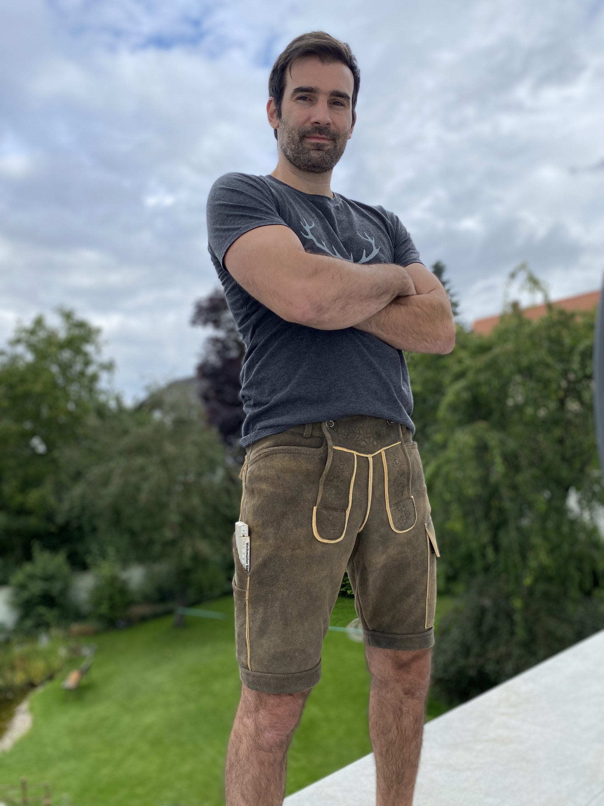 Brown Embroidered Lederhosen with Grey T-Shirt — Leather Pants Outfits