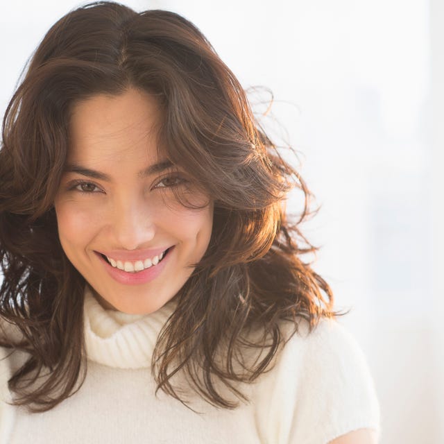 Collarbone Layered Lob with Wispy Bangs — Winter Haircuts for Wavy Hair