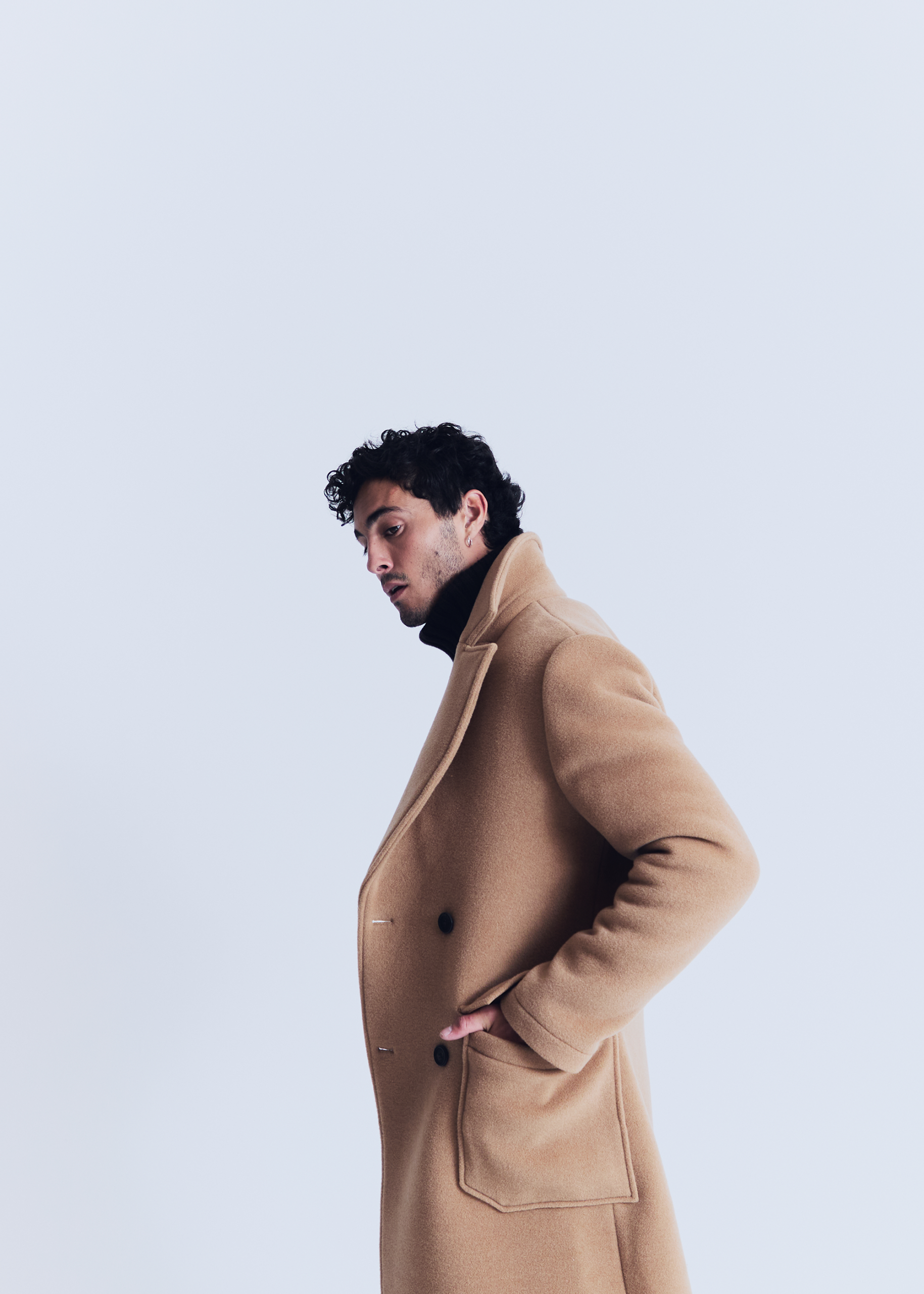 Smart Casual: Camel Coat Over Black Turtleneck — Chicago Winter Outfits