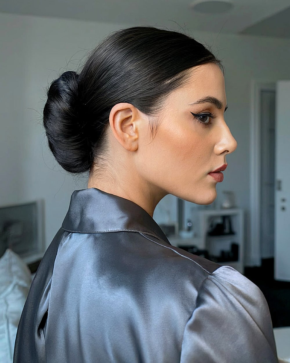 Sleek Low Bun Sleek Low Bun β Winter Formal Hairstyles