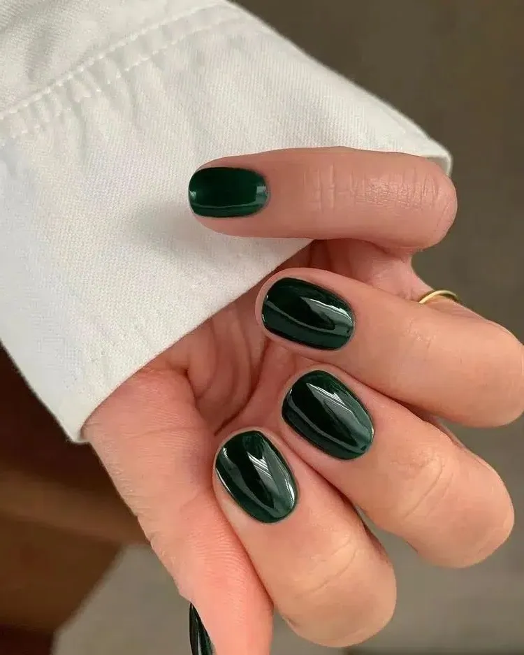 Flawless Short Oval Emerald Green Flawless Short Oval Emerald Green β Emerald Green Nails