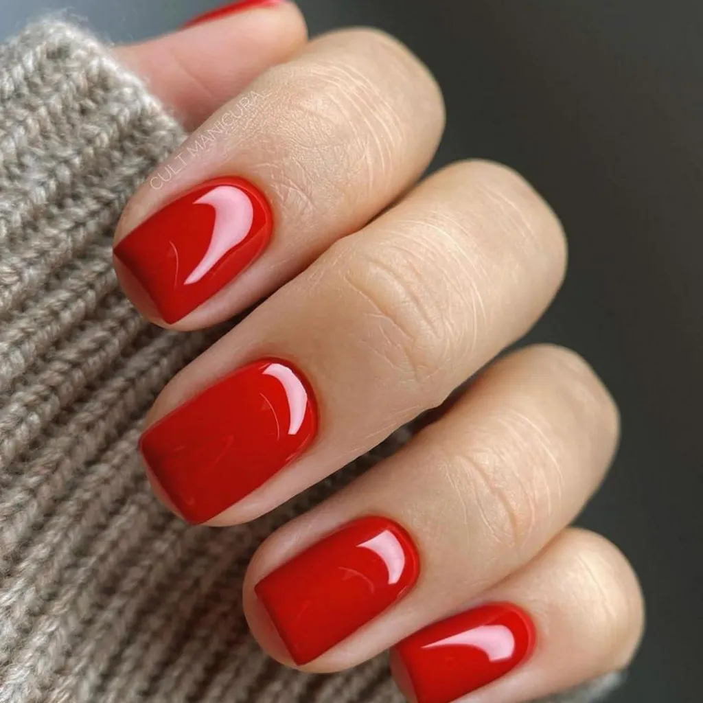 One Hand Vibrant Red Glossy Nails One Hand Vibrant Red Glossy Nails β Short Winter Square Nails
