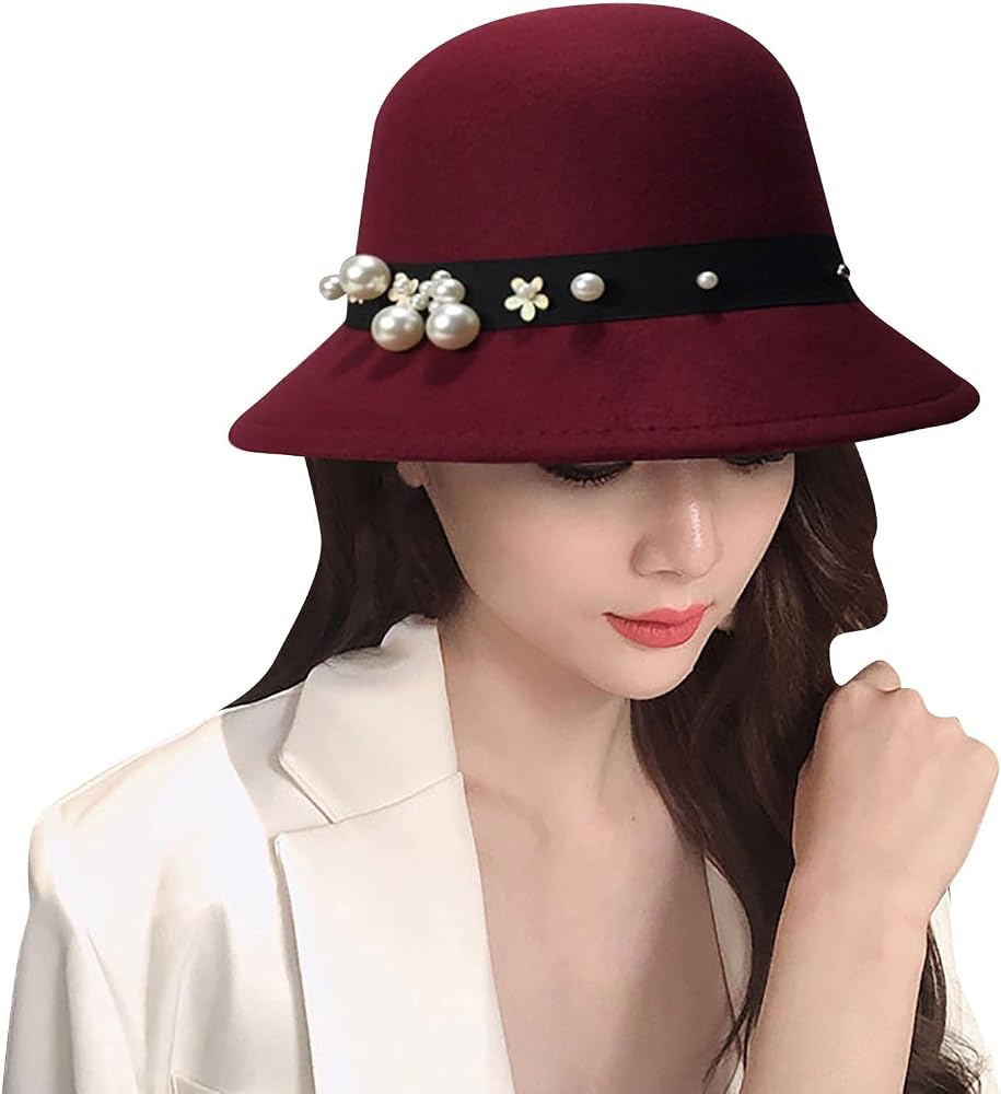 Chic Accessory: Burgundy Cloche Hat Chic Accessory: Burgundy Cloche Hat β Korean Winter Outfits