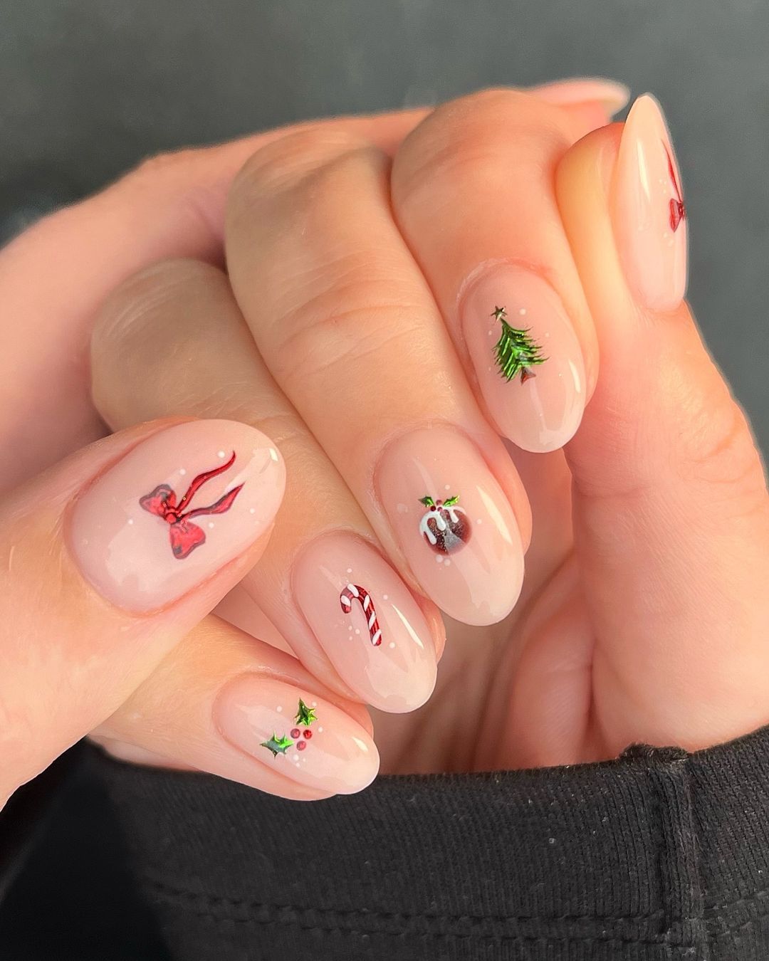 Nude Short Oval Christmas Decals Nude Short Oval Christmas Decals β Simple Christmas Nails 2026