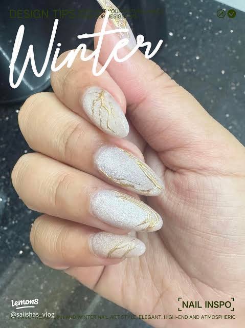 Glossy Glitter Visual Idea Glossy Glitter Visual Idea β Winter Gold Nails