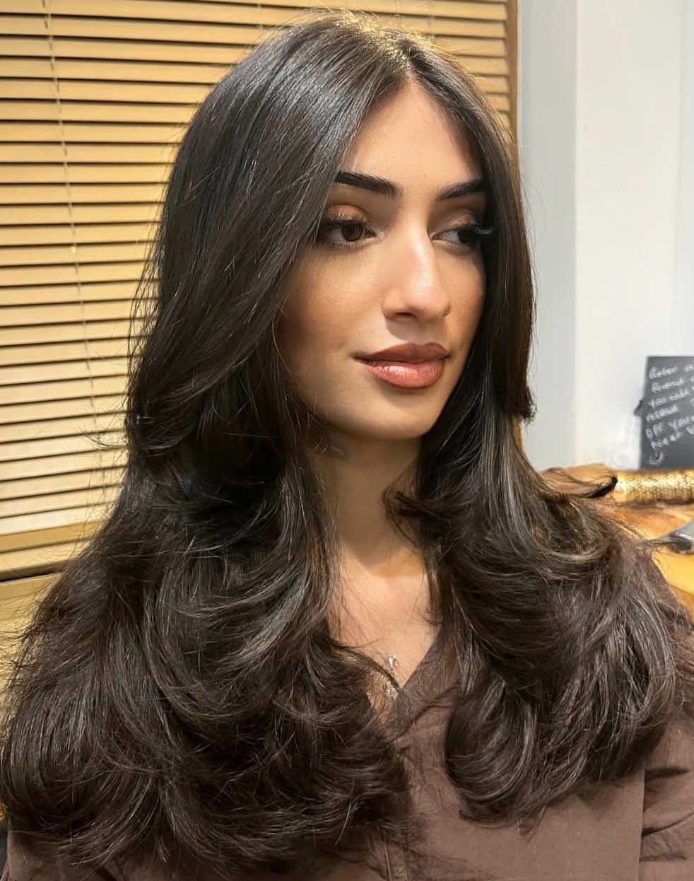Collarbone Visual Idea Collarbone Visual Idea β Winter Haircuts for Long Faces