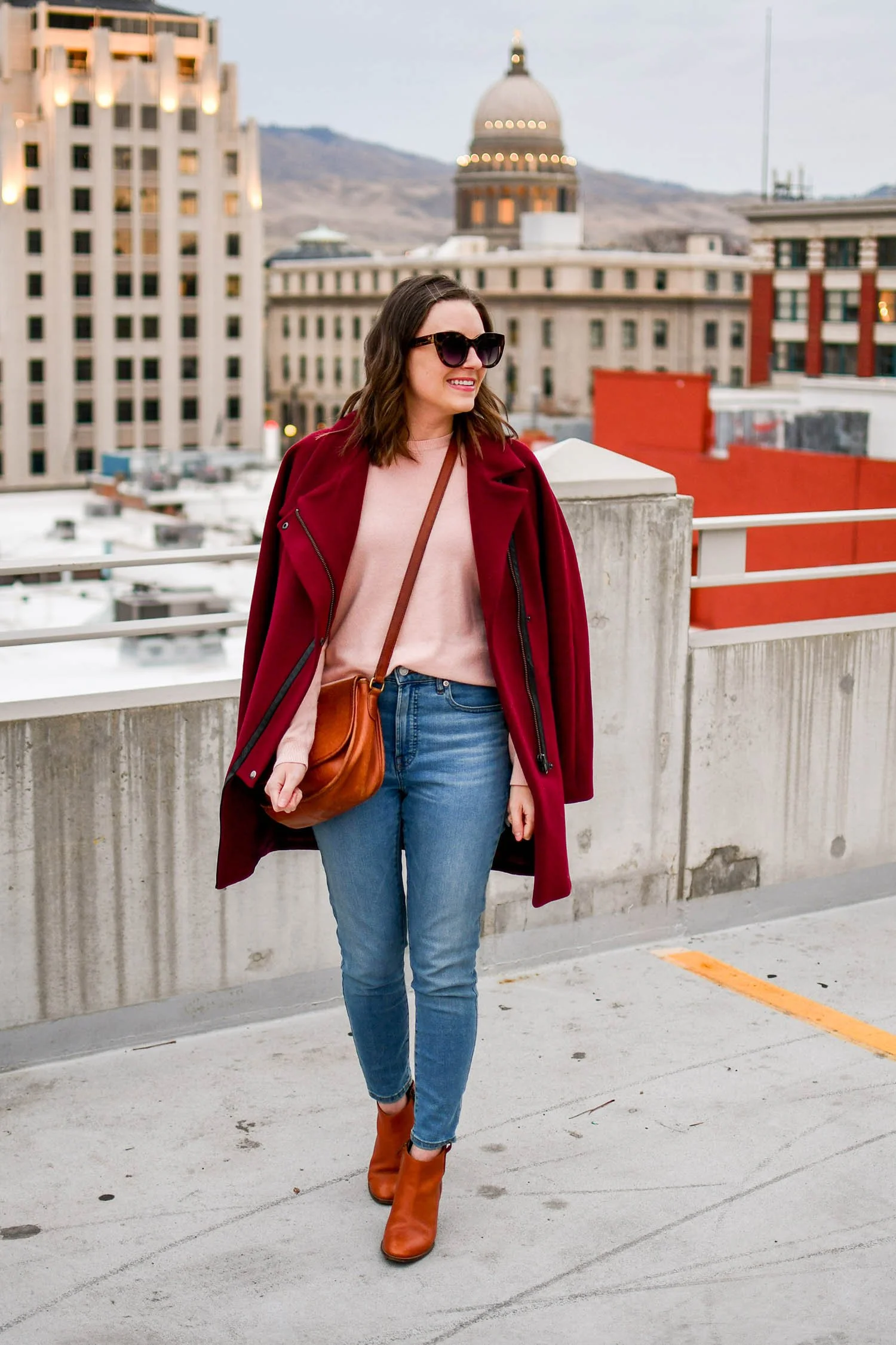 Light Pink Crewneck Sweater With Skinny Jeans and Coat Light Pink Crewneck Sweater With Skinny Jeans and Coat β Sweater Outfits