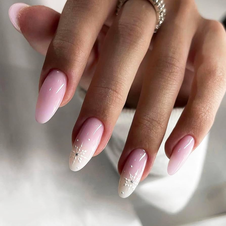 Winter Christmas Visual Idea — Natural Winter Nails