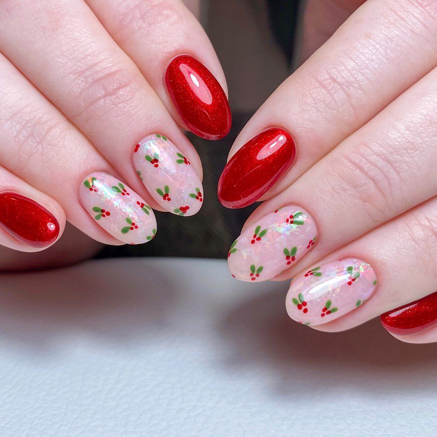 Short Oval Red and Shimmer Holly Nails Short Oval Red and Shimmer Holly Nails β Christmas Gel X Nails 2026