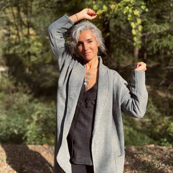 Natural Grey Visual Idea Natural Grey Visual Idea β Winter Hair Colors for Gray Hair