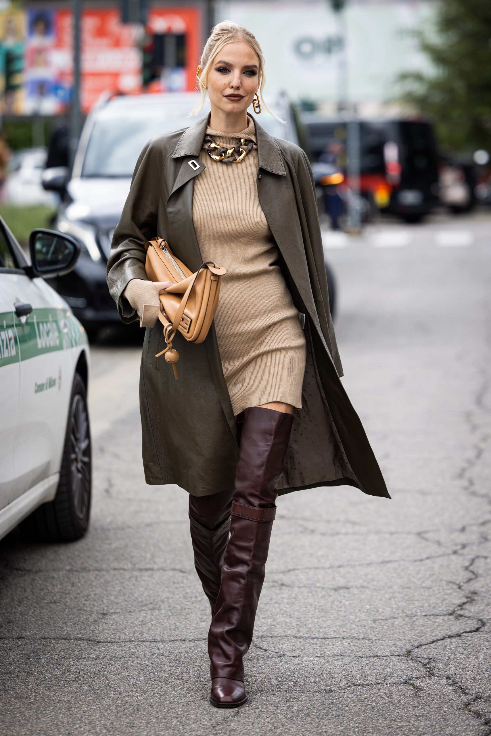 Knit Mini Dress Under an Olive Green Trench Coat Knit Mini Dress Under an Olive Green Trench Coat β Winter Dress Outfits