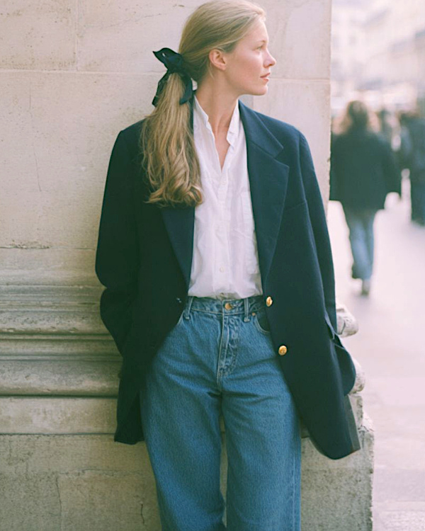 Oversized Navy Blazer and Jeans — Paris Winter Outfits