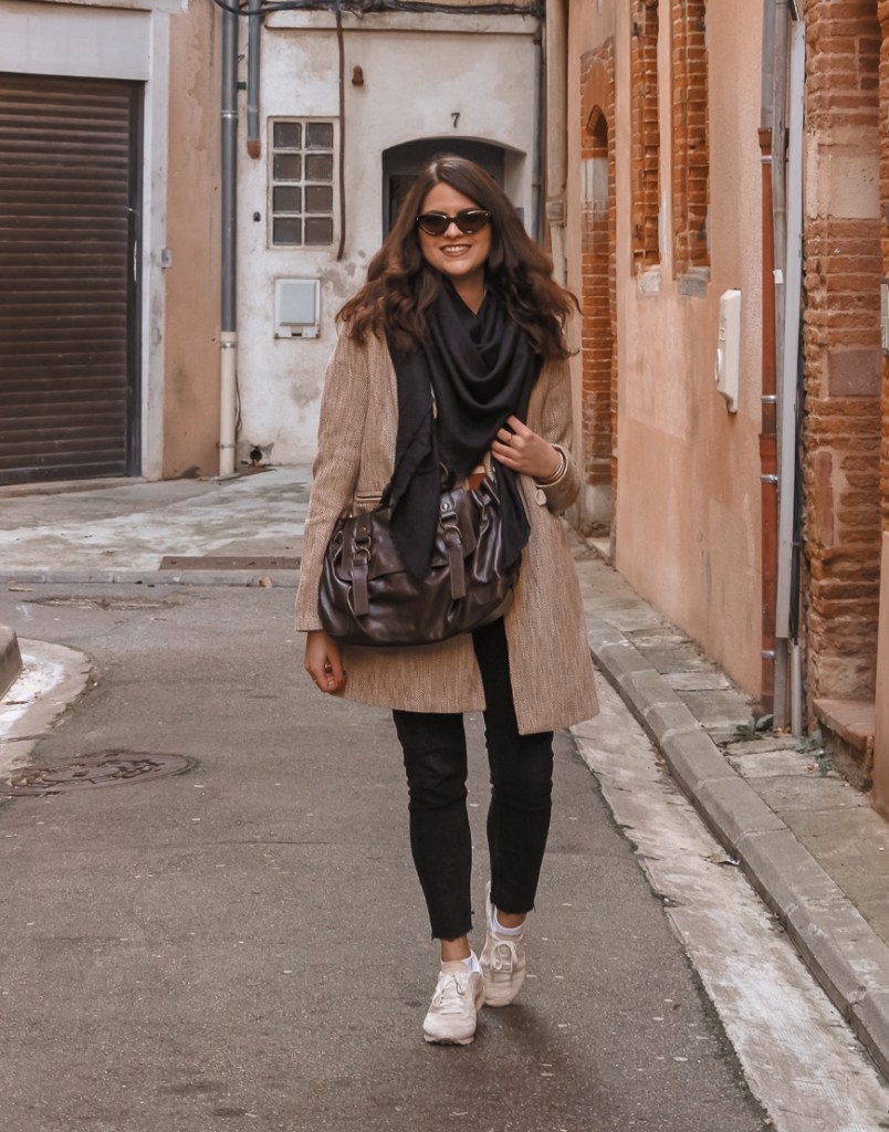 Beige Textured Coat with Black Skinny Pants and Sneakers Beige Textured Coat with Black Skinny Pants and Sneakers β Winter to Spring Transition Outfits