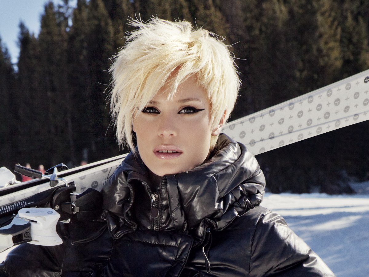 Platinum Pixie Shag With Choppy Bangs Platinum Pixie Shag With Choppy Bangs β Winter Haircuts for Thin Hair