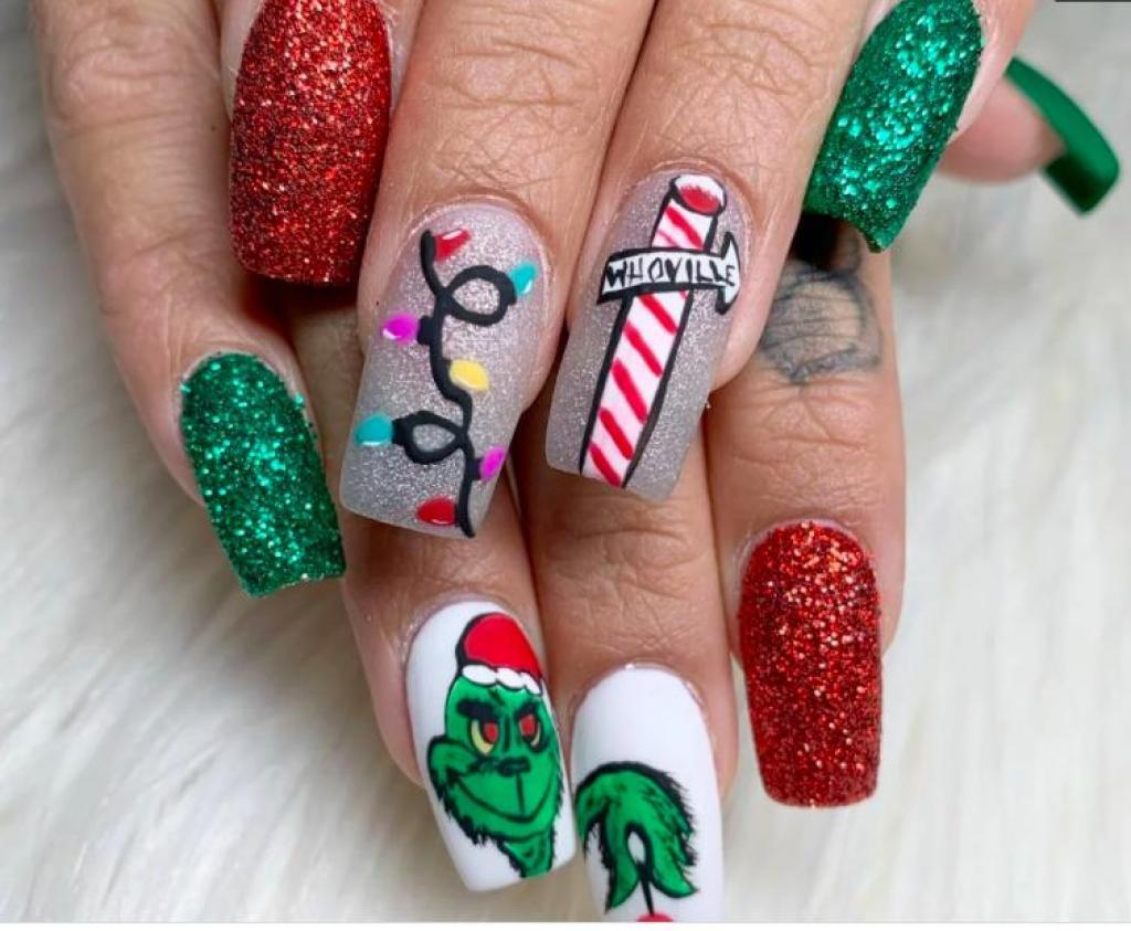Medium Square Grinch Face With Glitter Medium Square Grinch Face With Glitter β Grinch Nails 2026