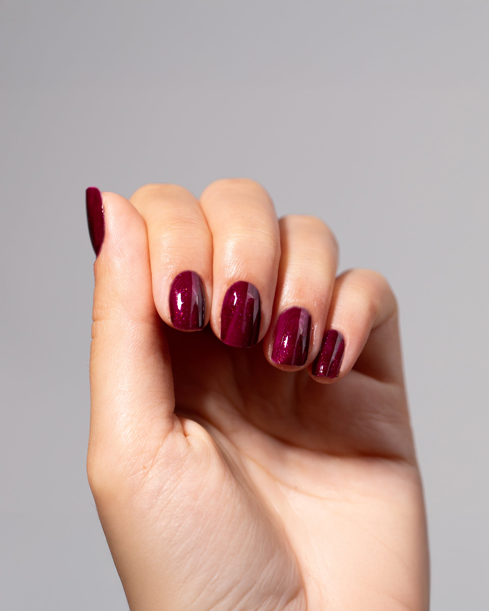 Short Oval Shimmering Berry Red Glitter Short Oval Shimmering Berry Red Glitter β Black Cherry Nails