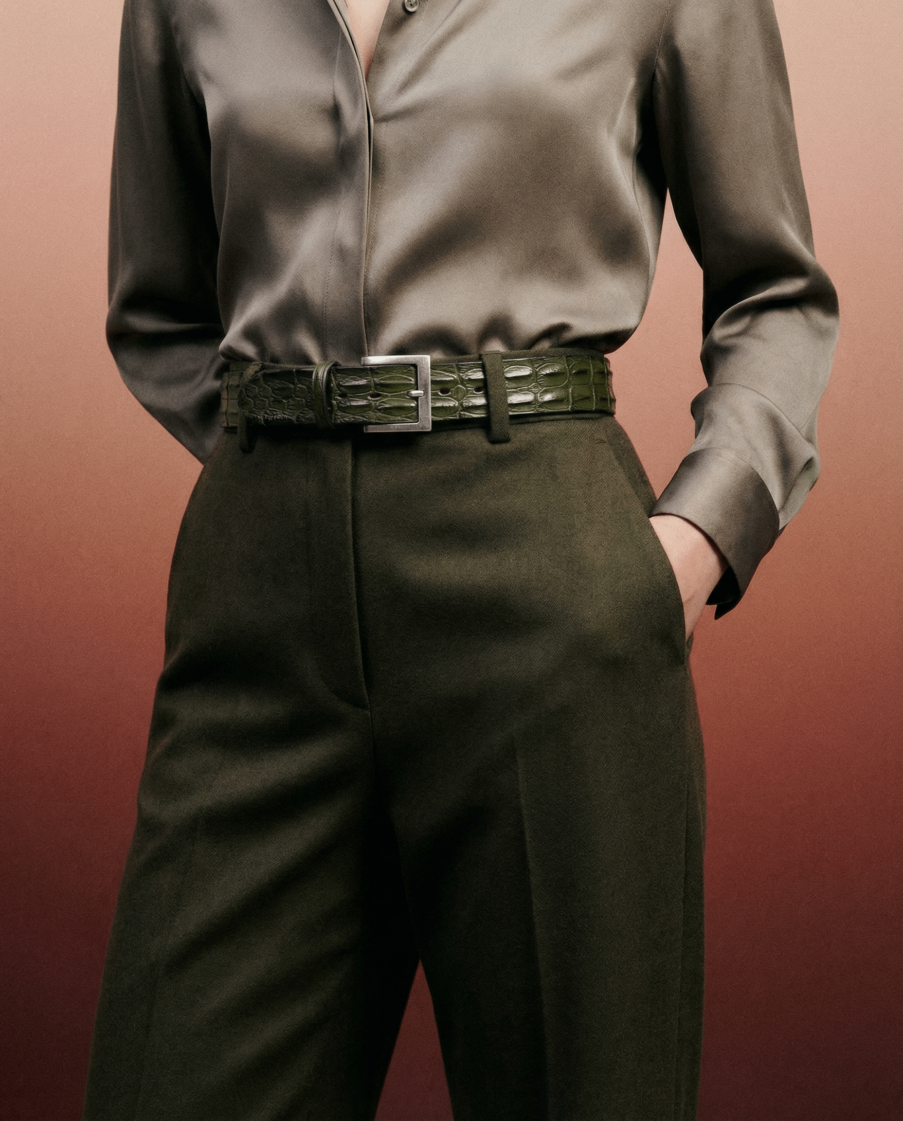 High-Waisted Wool Trousers with a Satin Blouse and Embossed Belt High-Waisted Wool Trousers with a Satin Blouse and Embossed Belt β Winter Work Outfits