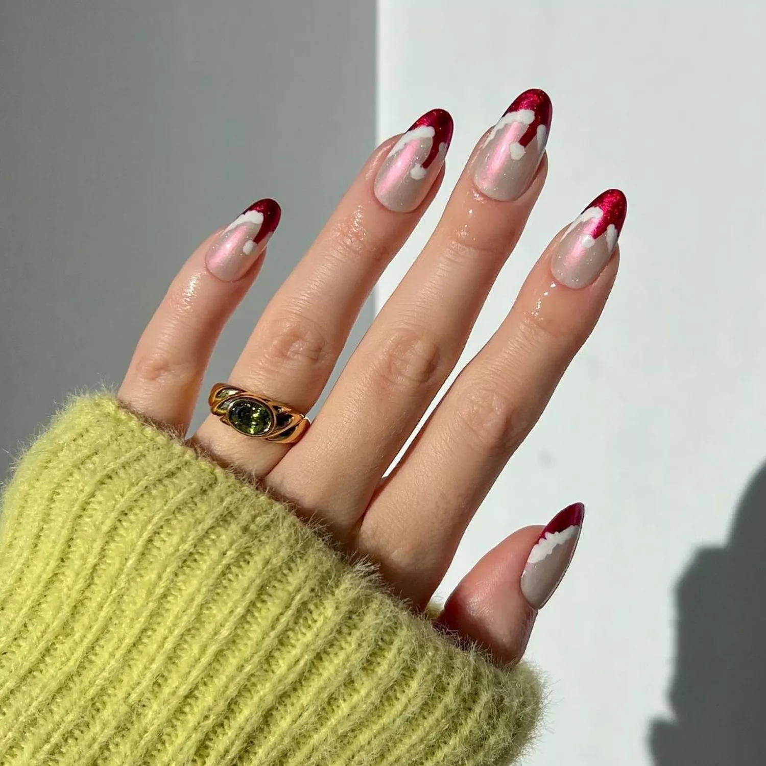 Pale Grey Pearlescent Chrome Stilettos Pale Grey Pearlescent Chrome Stilettos β Winter Chrome Nails