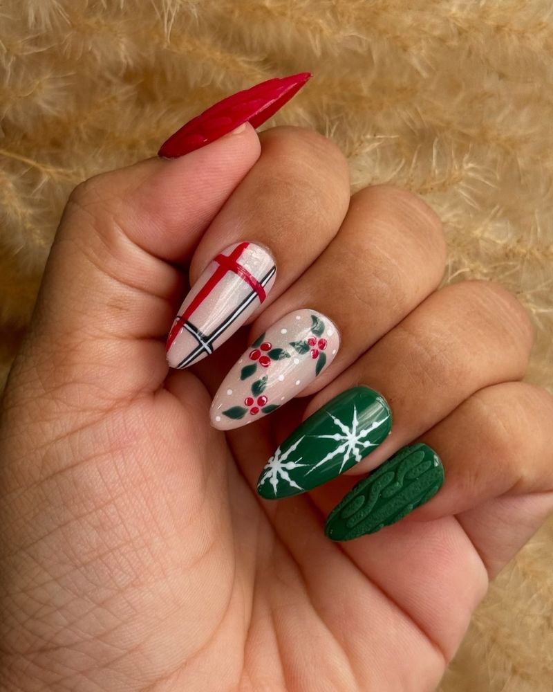 Glossy Matte Textured Visual Idea Glossy Matte Textured Visual Idea β Red and Green Christmas Nails 2026