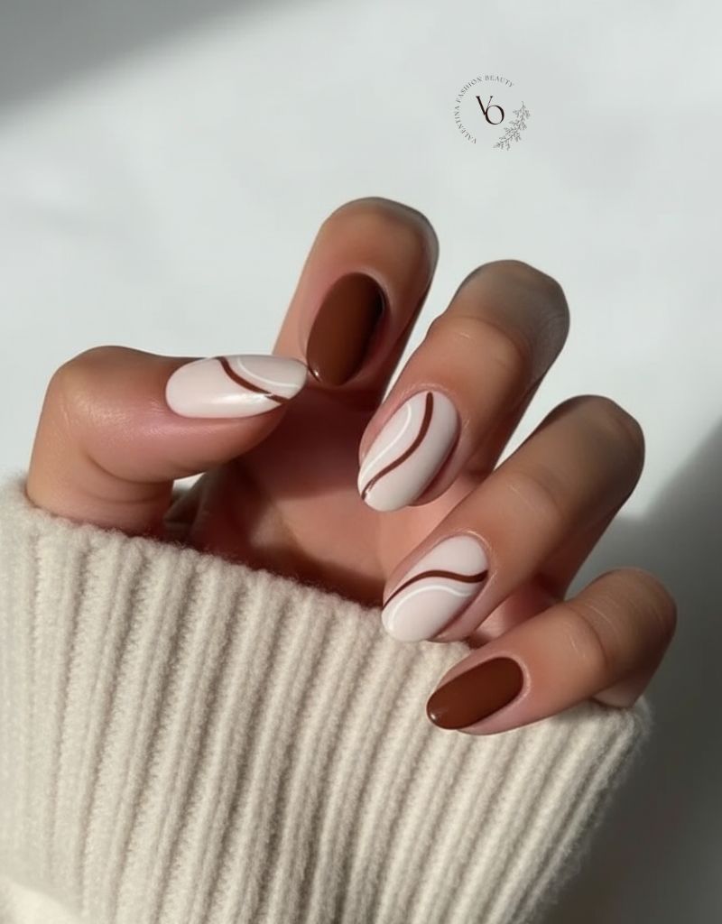 Swirl Art On Accent Nails Visual Idea Swirl Art On Accent Nails Visual Idea β Winter Nude Nails