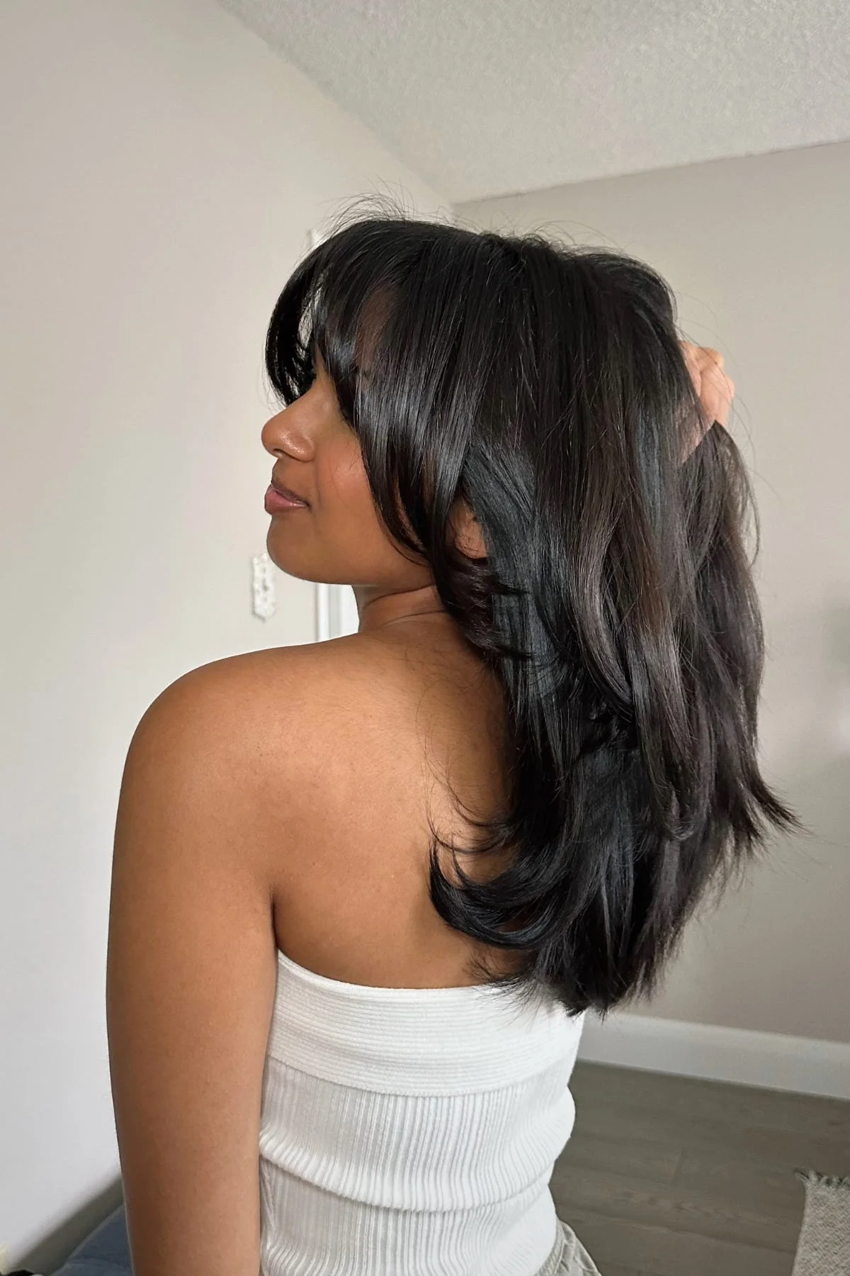 Collarbone Layers Volume Blowout Collarbone Layers Volume Blowout β Winter Layered Haircuts