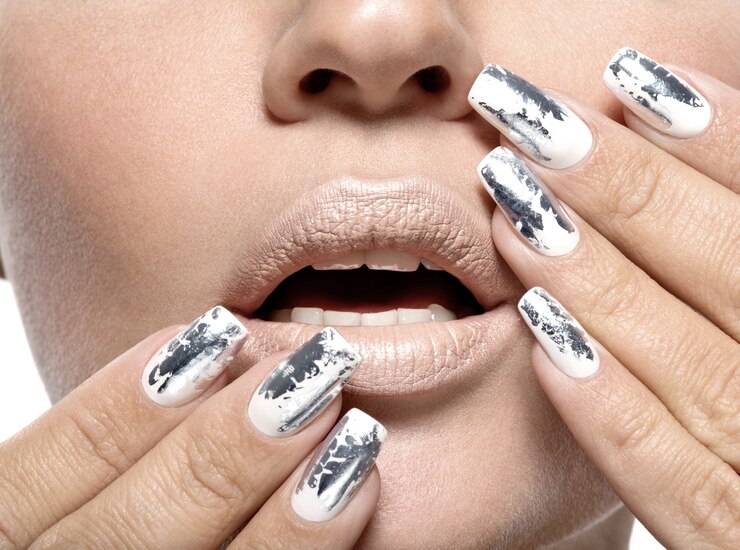 White Base With Silver Foil Accents Visual Idea White Base With Silver Foil Accents Visual Idea β Silver Chrome Nails