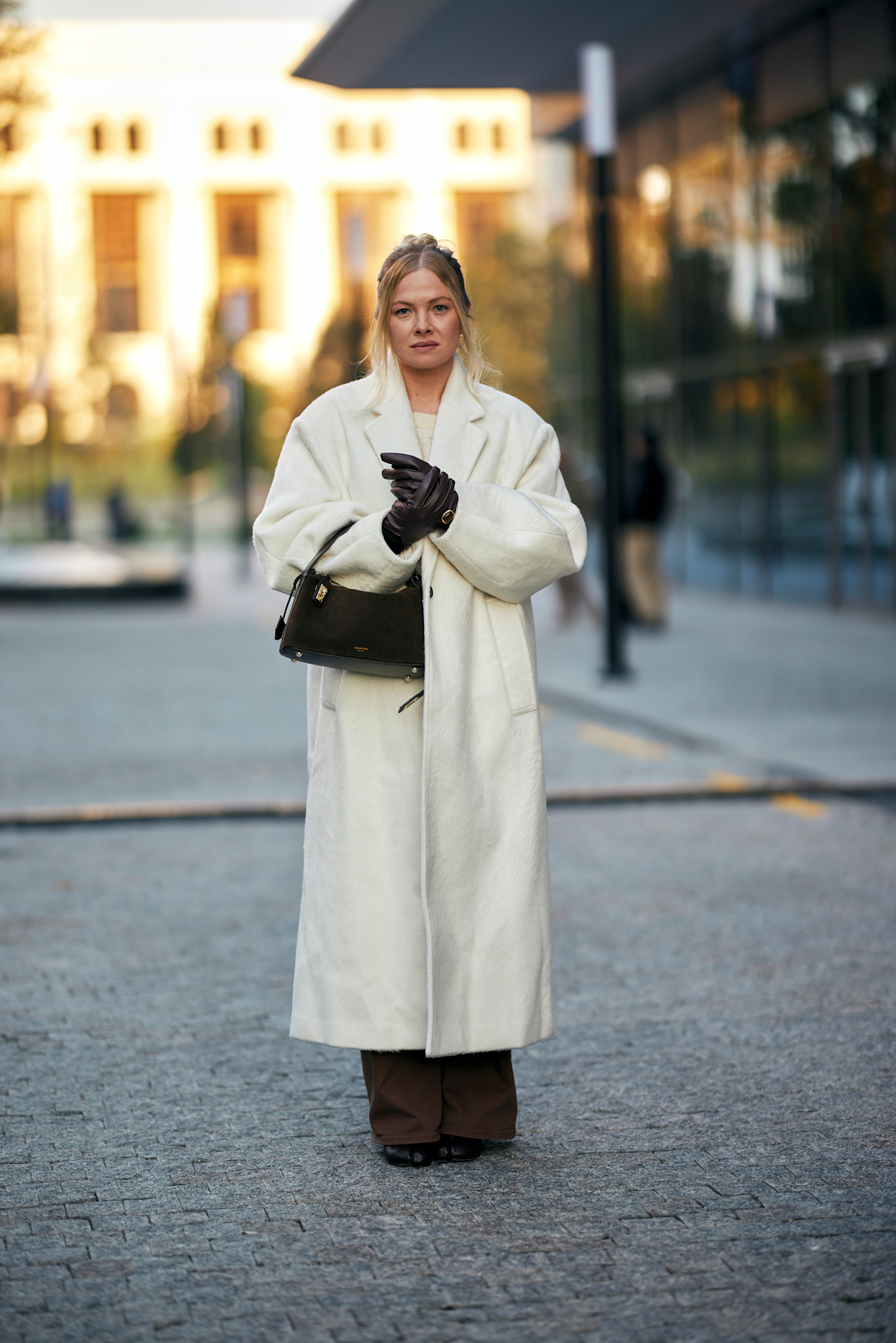 Oversized Cream Wool Coat Paired with Wide-Leg Trousers Oversized Cream Wool Coat Paired with Wide-Leg Trousers β Winter Outfits for Women Over 70