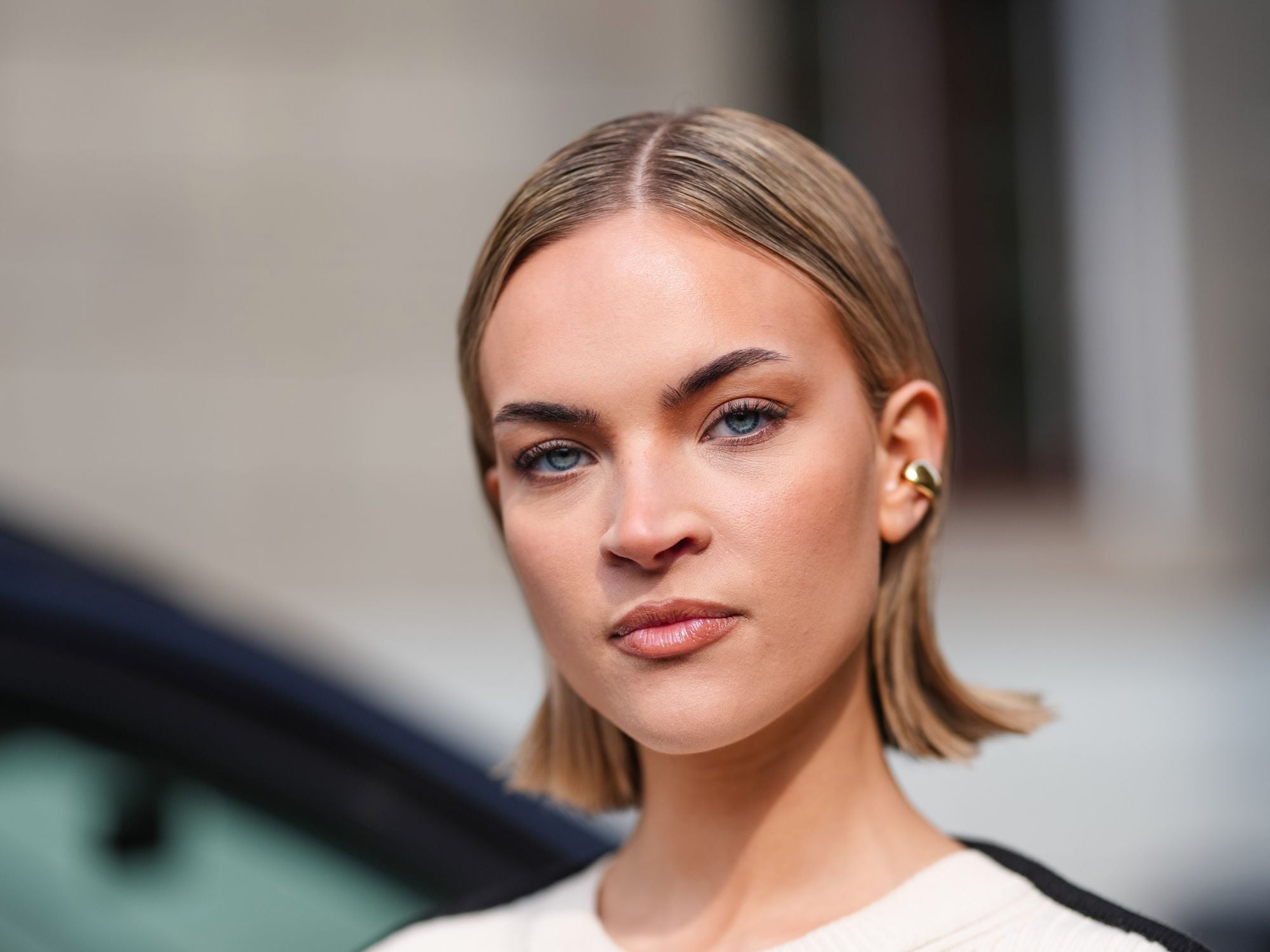 Champagne Beige Blonde Bob — Winter Hair Colors for Pale Skin